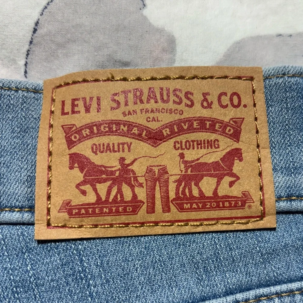 Levi’s Shaping Skinny Cotton Mid Rise Blue Denim Jeans Size 28 - Picture 12 of 15